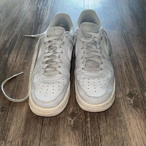 Nike Men's Athletic Sneakers in Light Gray and White